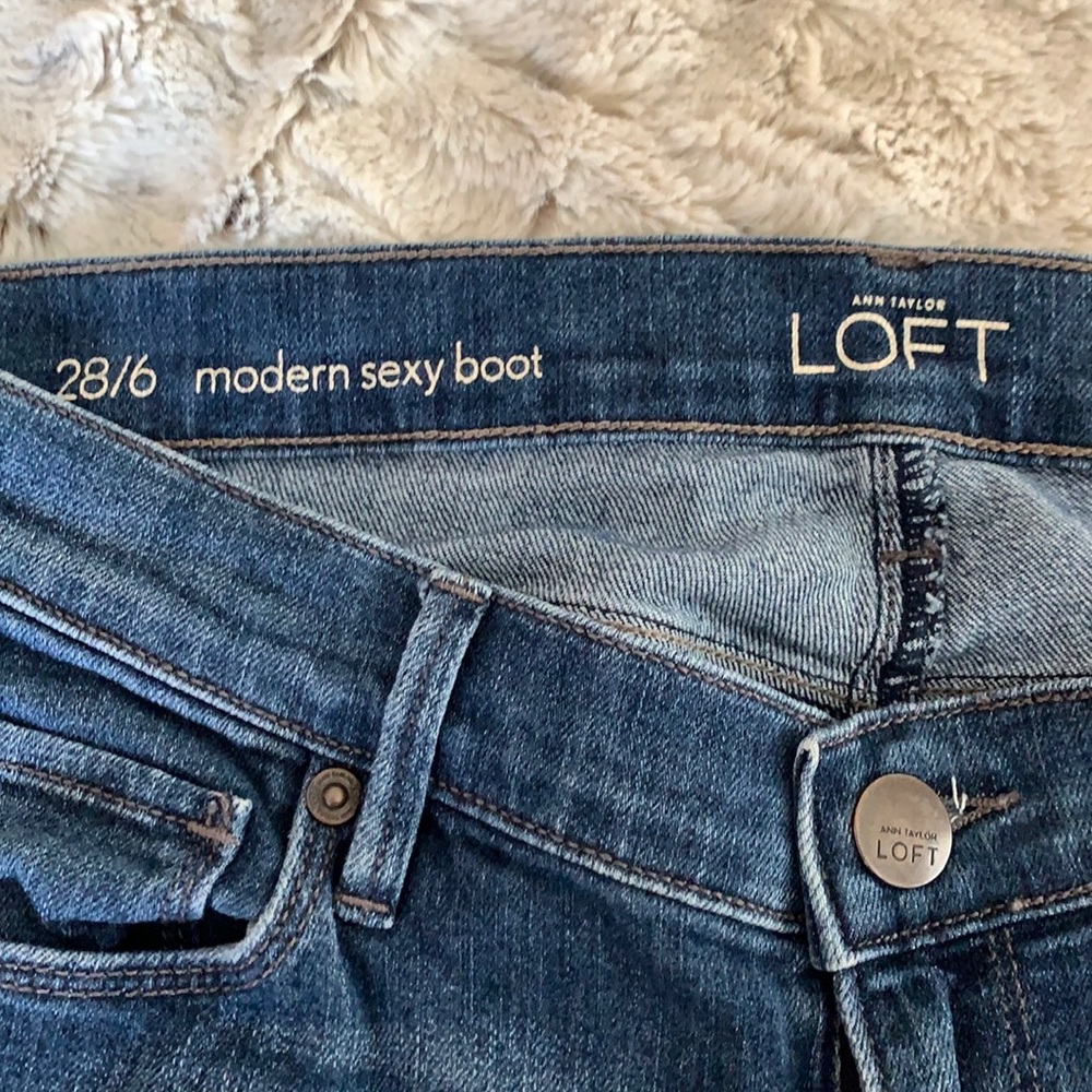 LOFT Modern Sexy Boot Size 6
